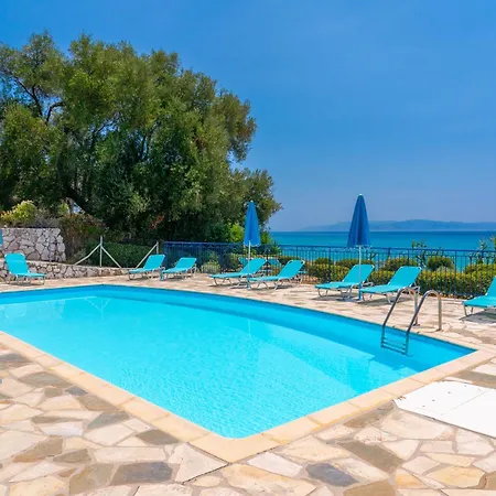 Milos Lourdata (Kefalonia)