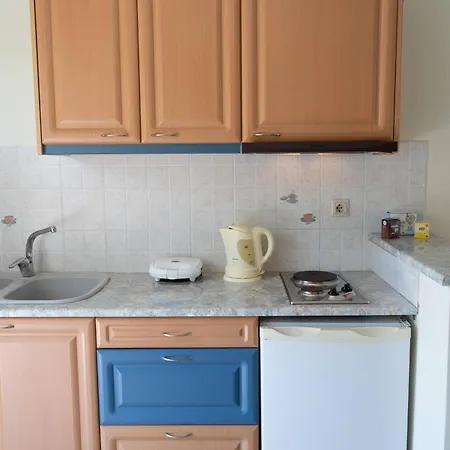 Milos Apartament Lourdata (Kefalonia)