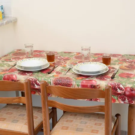 Milos Apartament Lourdata (Kefalonia)